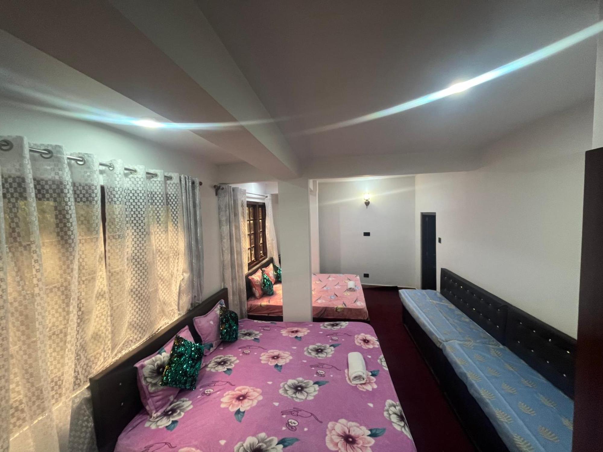 Shalom Inn Home Stay 다르질링 외부 사진